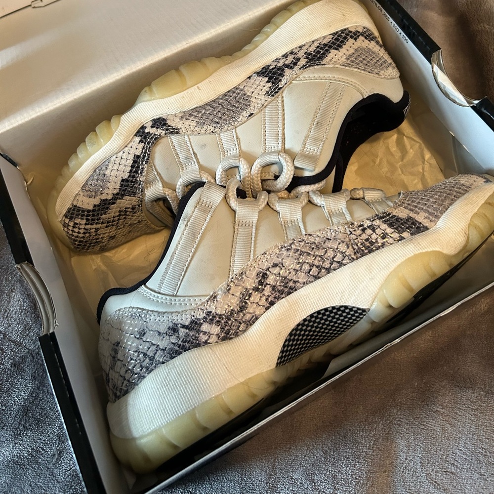 jordan 11 snakeskin (gs)